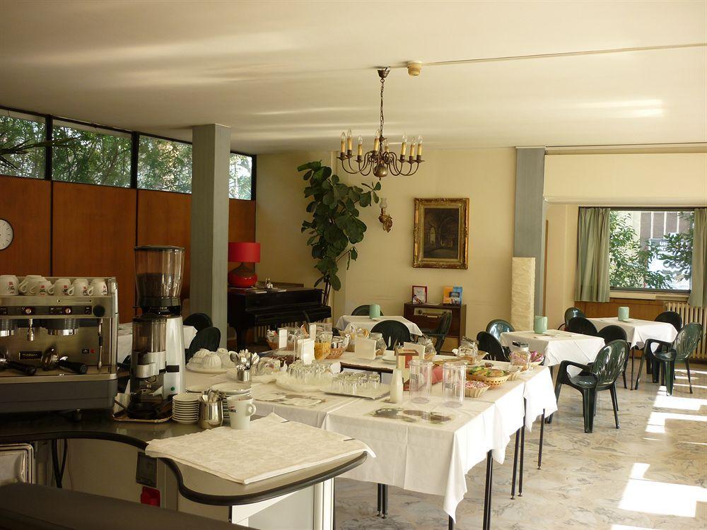 Hotel Dei Pini 3*